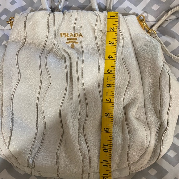 Sale !Leather Prada bag - Picture 9 of 14